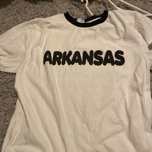 white and black shirt, ARKANSAS, medium, willing to negotiate